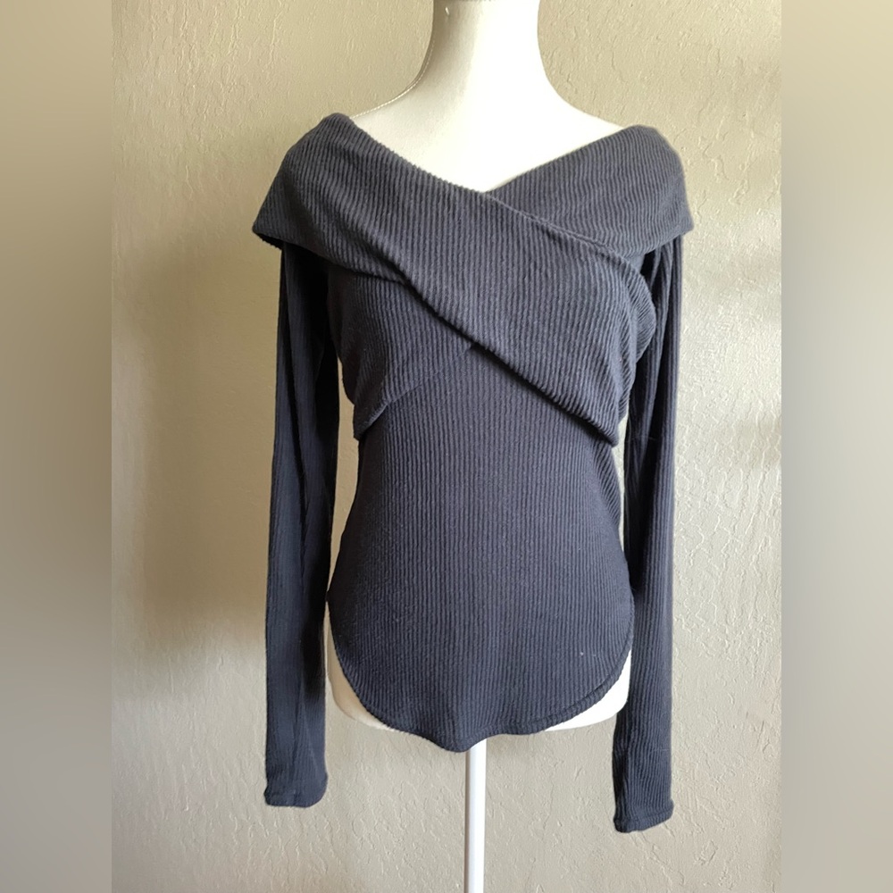 Free people off the shoulder top - Picture 7 of 13